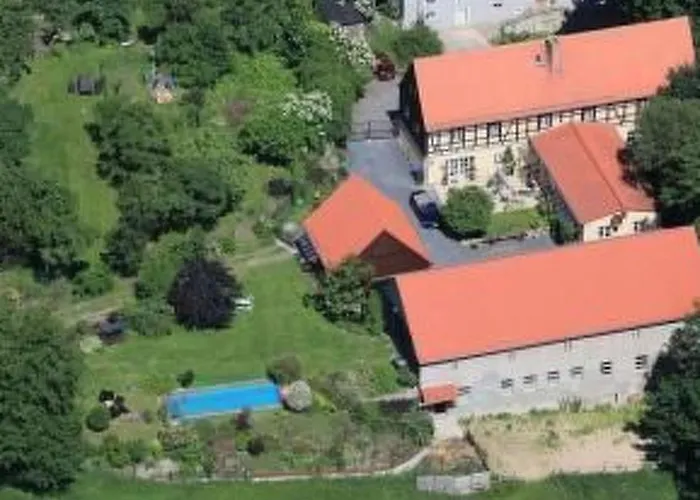 Mit Terrasse Im Sanierten Fachwerkhof By Interhome アパート Maxen